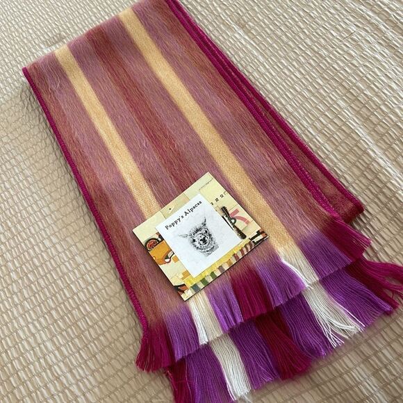 Beautiful alpaca scarf from Ecuador so soft and warm! - Picture 10 of 10